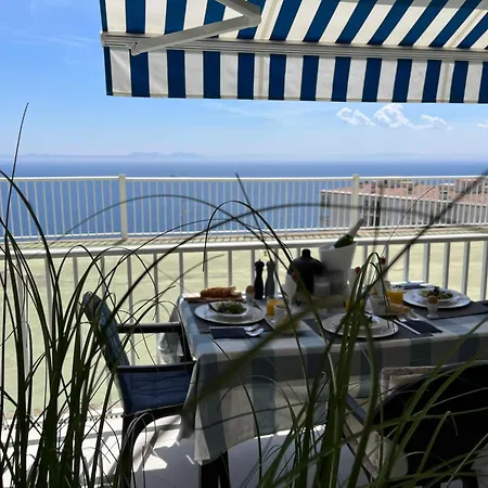 Belleza Del Mar Apartment *